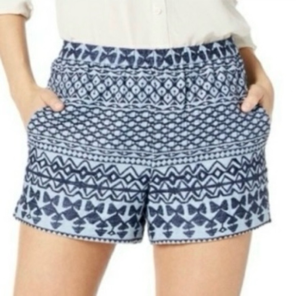 BCBG MaxAzria Light Blue Shorts with Navy Embroidery Size XS